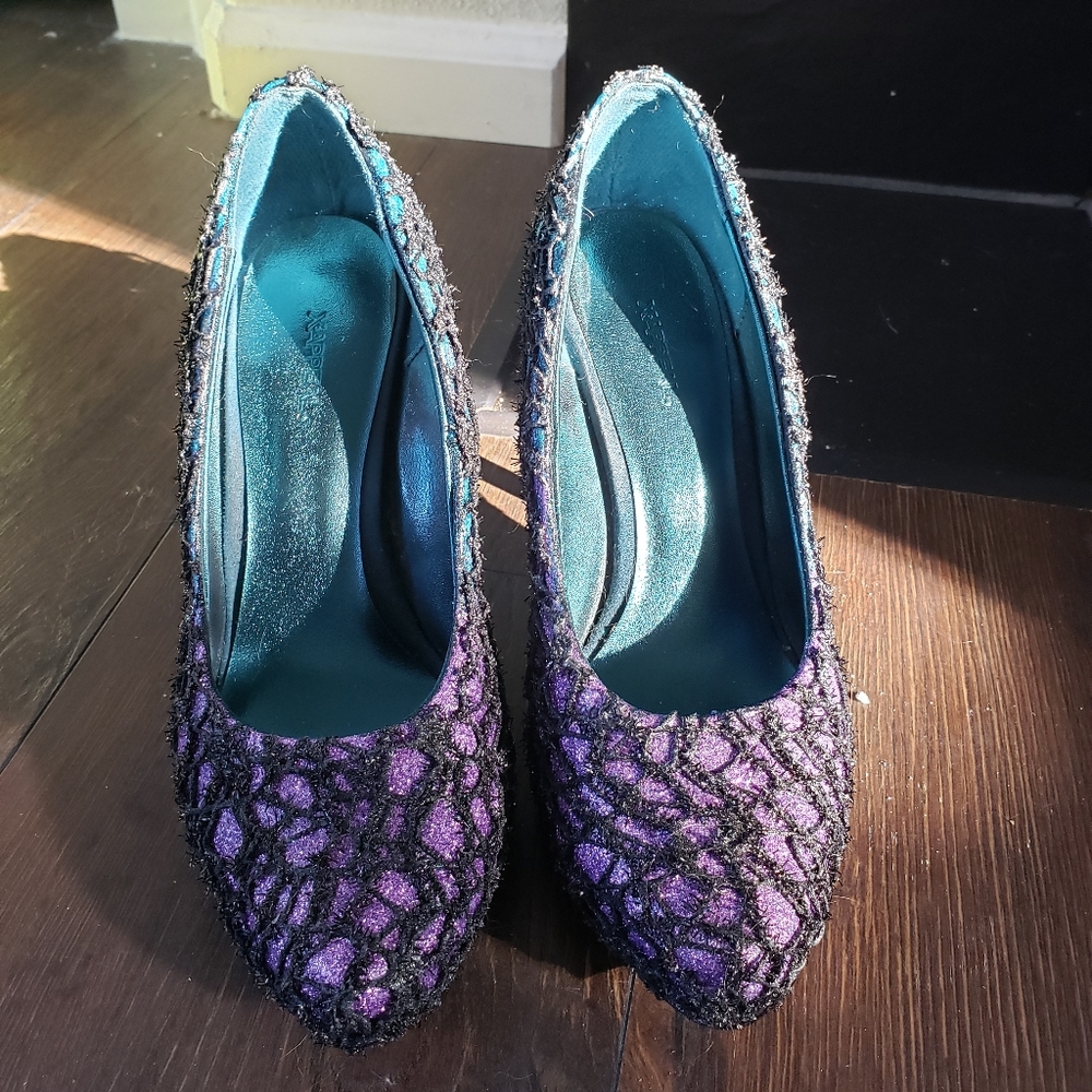 Mermaid inspired, high heel Xappeal pumps, size 9